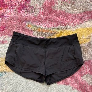 Lululemon Speed Up Low-Rise Lined Short 2.5" in black